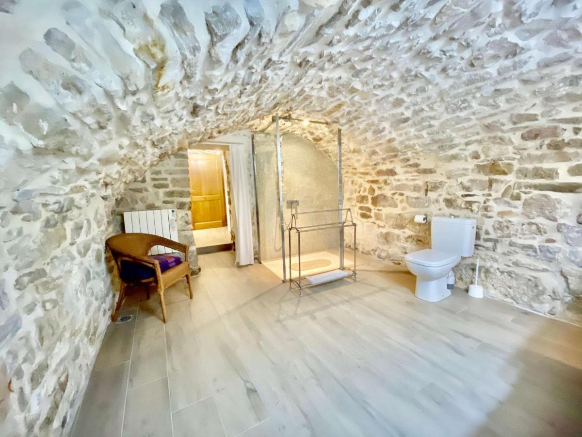 La Maison des Vendangeurs - TABLE D'HÔTES le soir du jeudi au lundi - Jacuzzi - Balnéo SPA - ACCES Piscine pour chambre Grafitti et chambre La Tour Martignargues Exterior foto